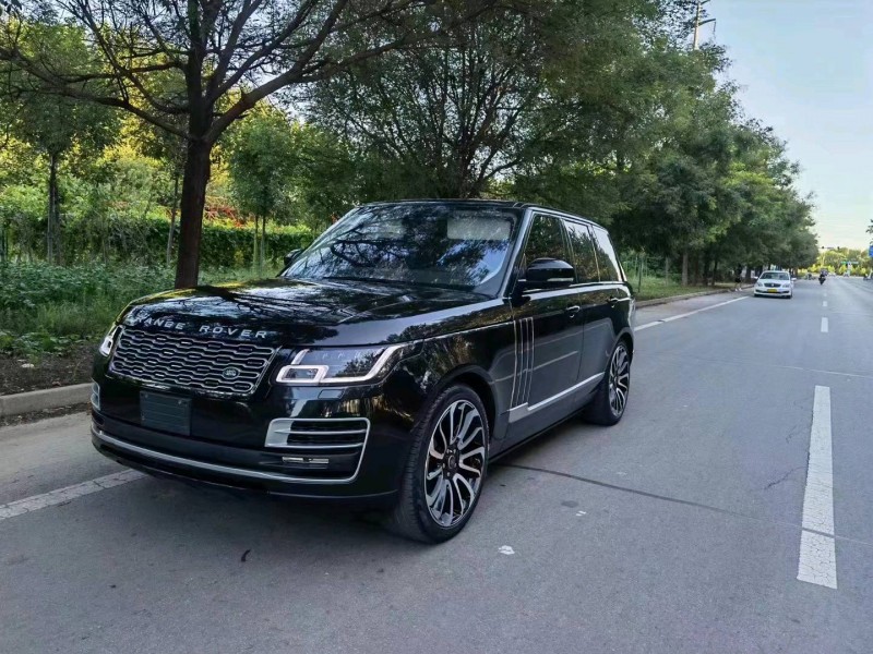 青岛18年路虎揽胜行政2