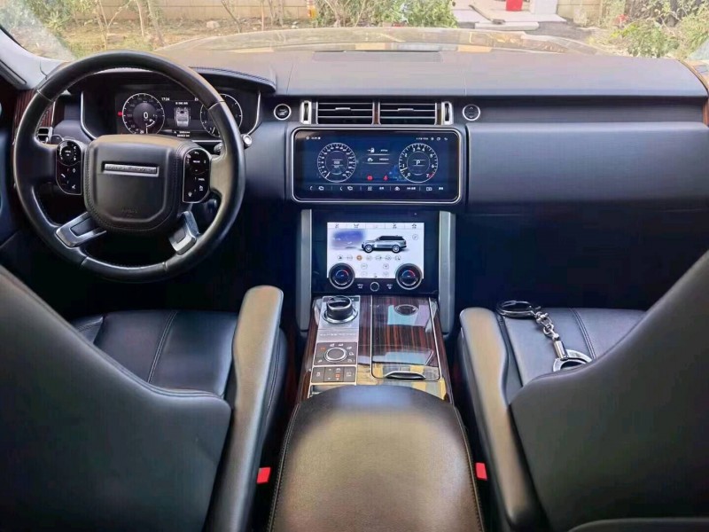 青岛18年路虎揽胜行政8