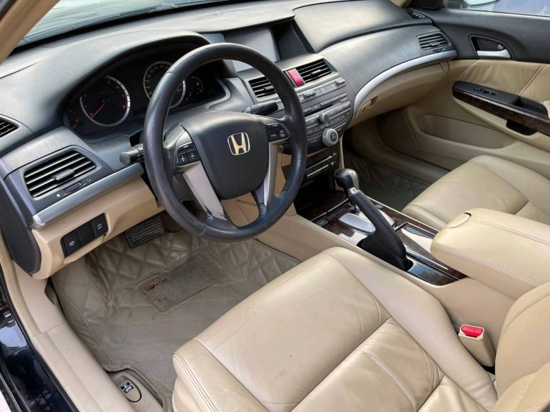 温州11年本田雅阁6