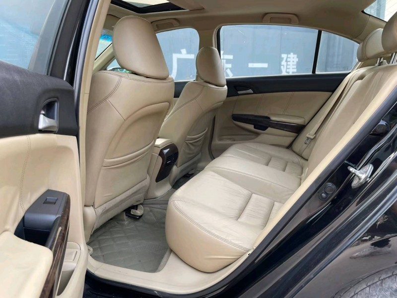 温州11年本田雅阁4