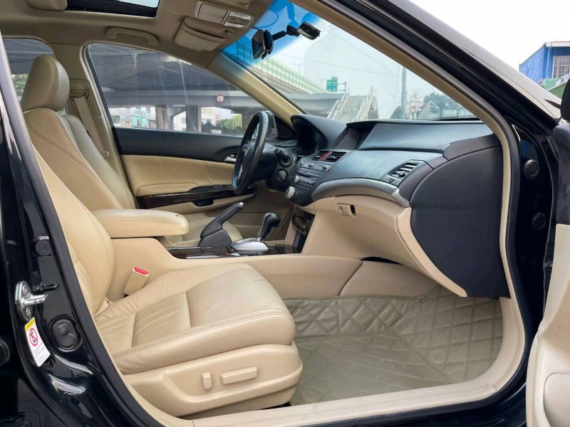 温州11年本田雅阁3