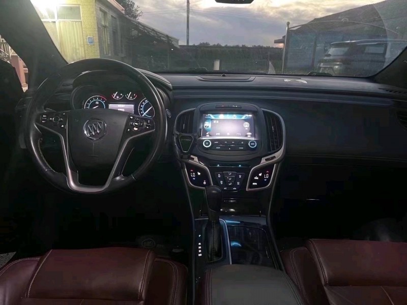 东营15年别克君越9