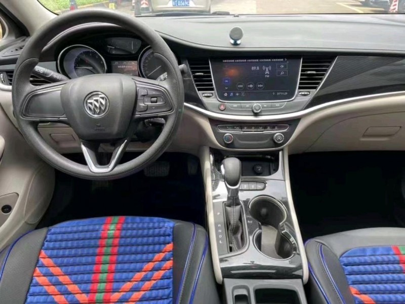 中山21年别克威朗7