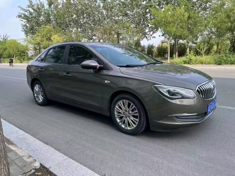 青岛17年别克英朗GT3