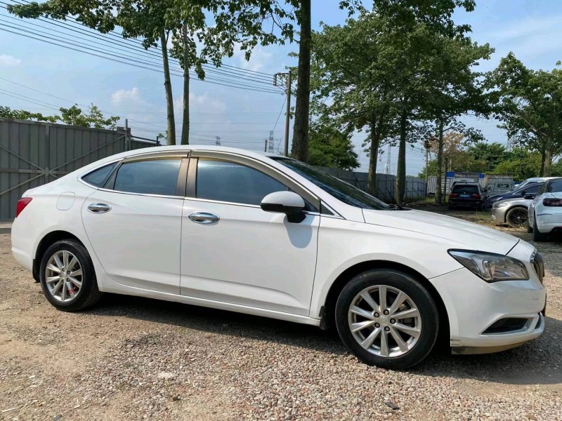 广州16年别克威朗6