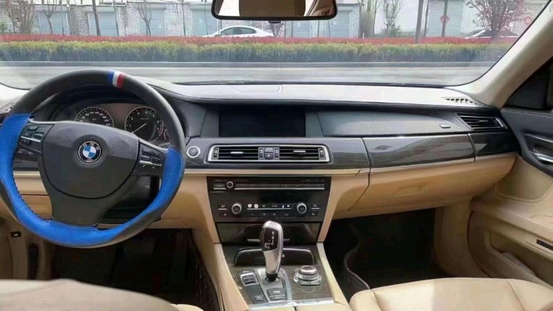 北京11年宝马7系7