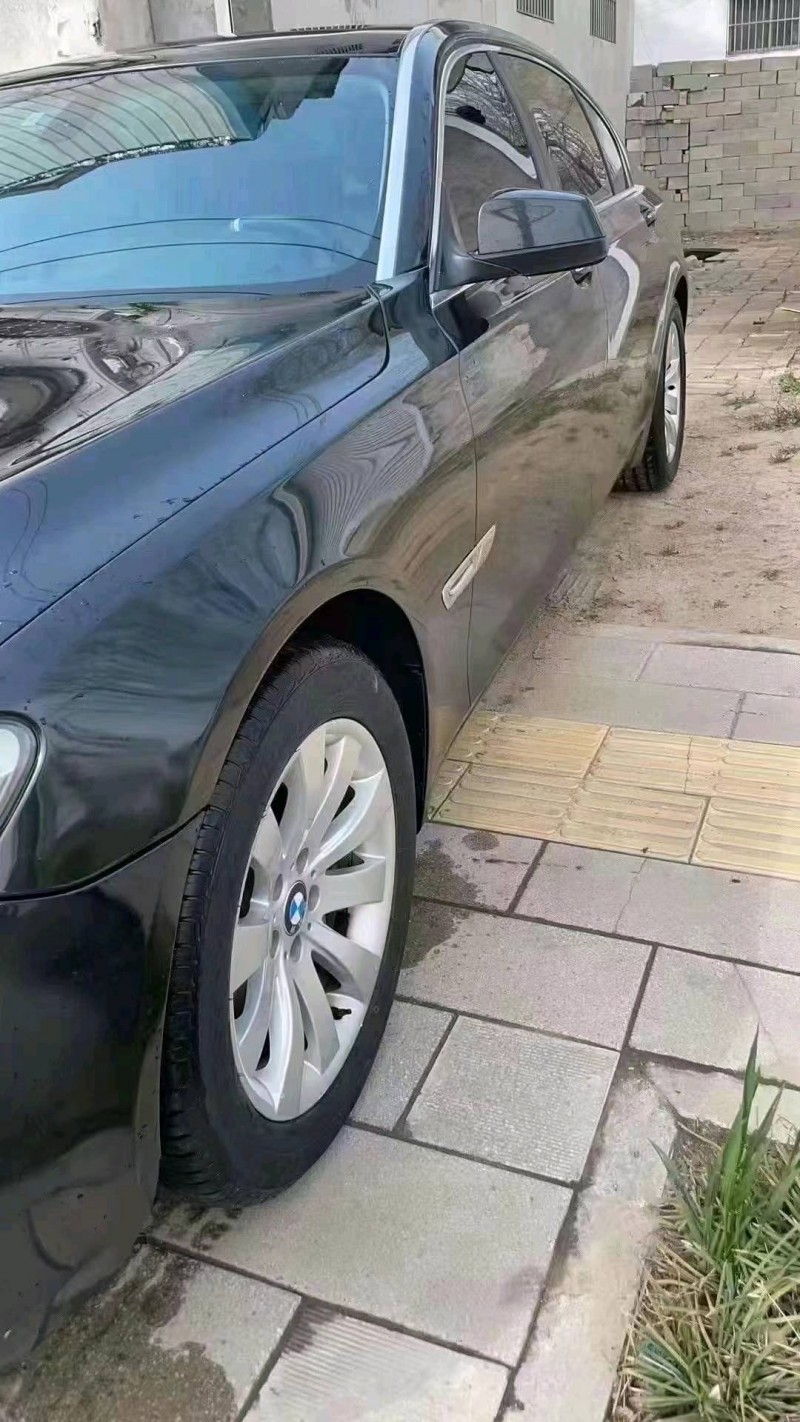 北京11年宝马7系9