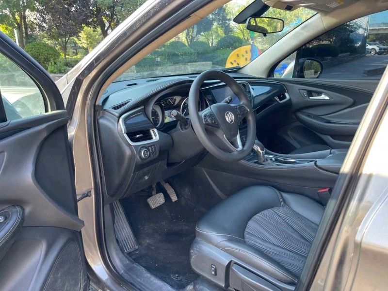 青岛16年别克昂科威4