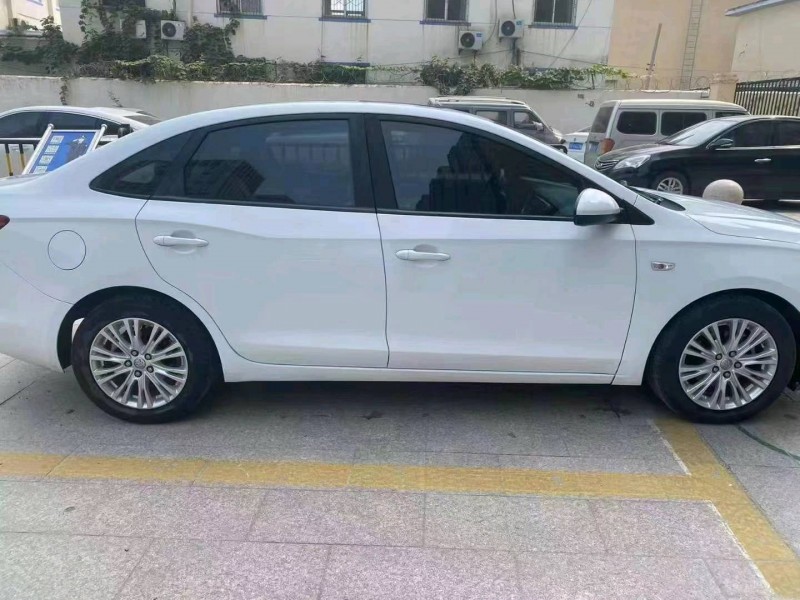 北京17年别克英朗8