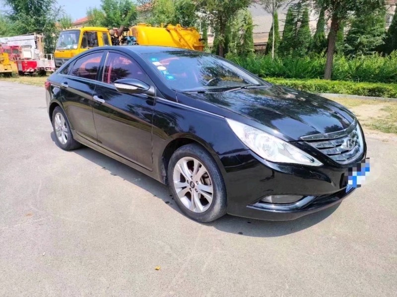 北京11年现代索纳塔八2