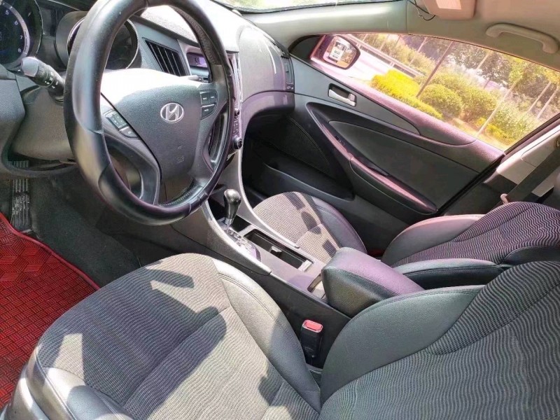 北京11年现代索纳塔八4