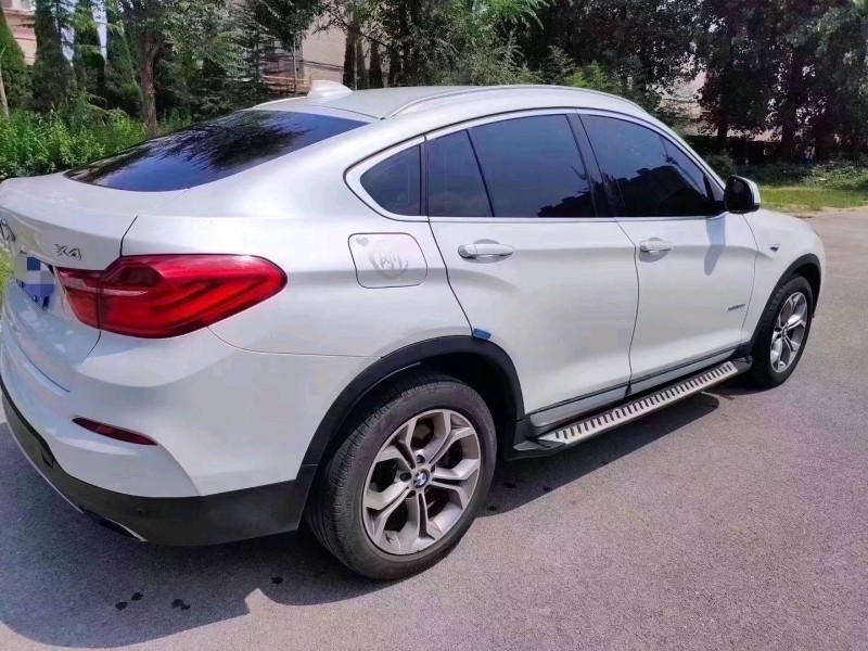 北京17年宝马X48