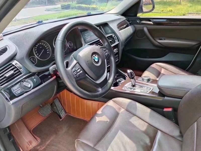 北京17年宝马X49