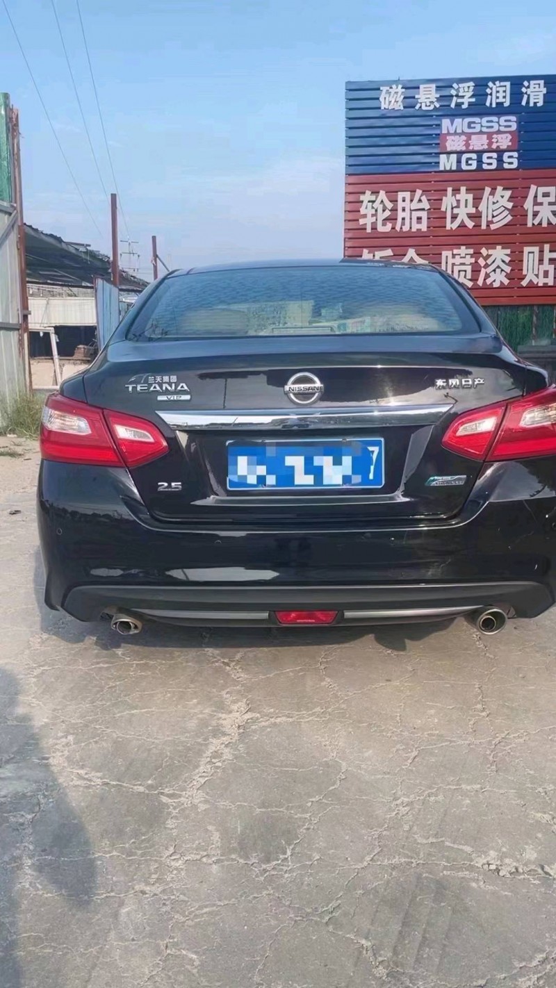 北京18年日产天籁3