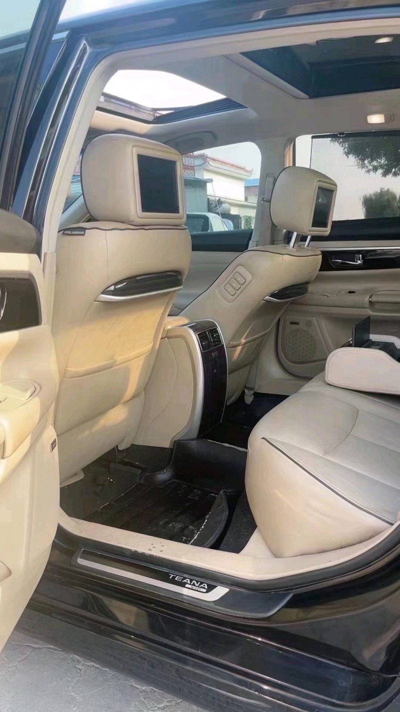 北京18年日产天籁4