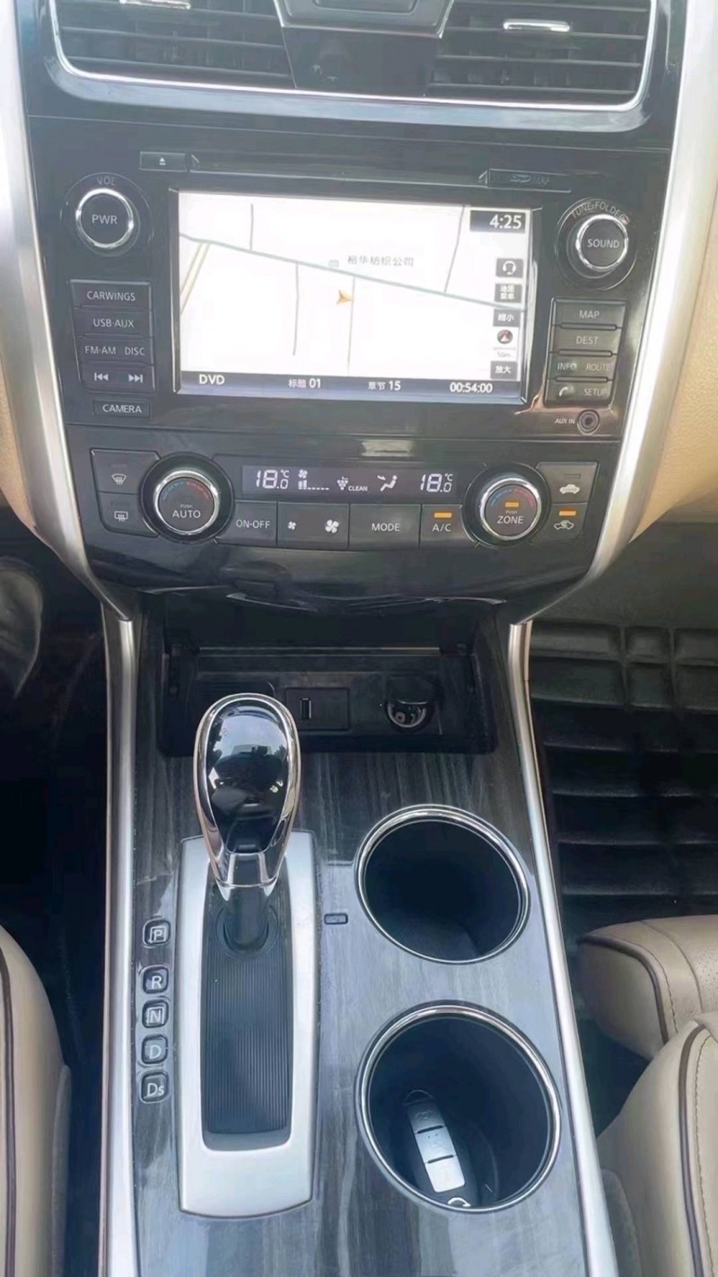 北京18年日产天籁5