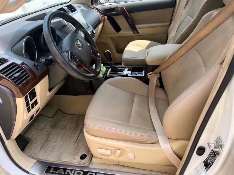 北京17年丰田普拉多3