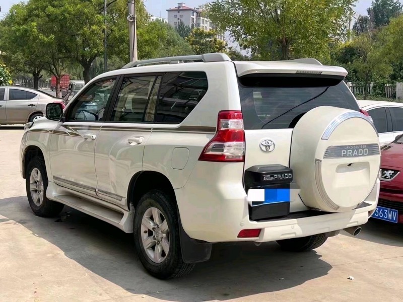 北京17年丰田普拉多4