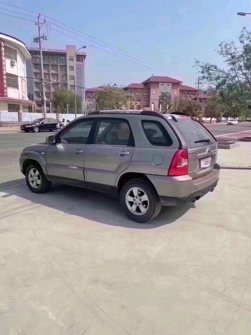 北京13年起亚狮跑6