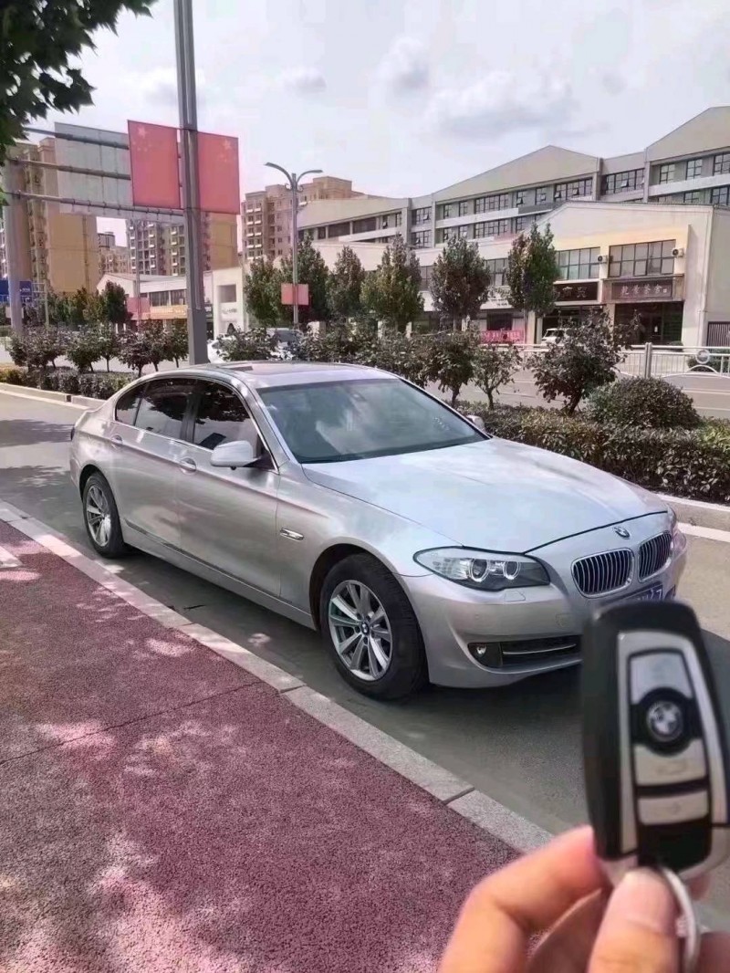 北京12年宝马5系3