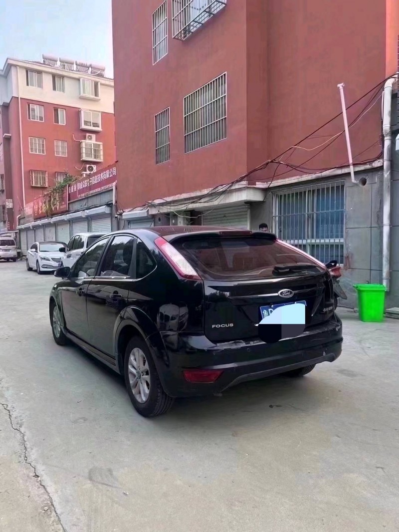 北京11年福特福克斯8