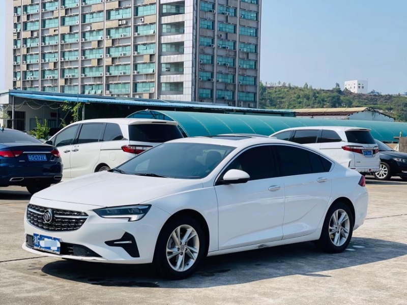 东莞21年别克君威8