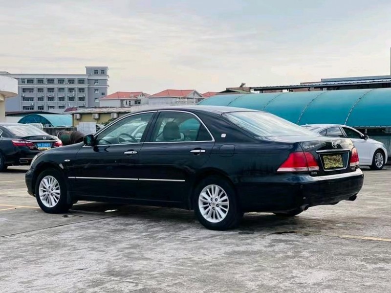 东莞06年丰田皇冠7