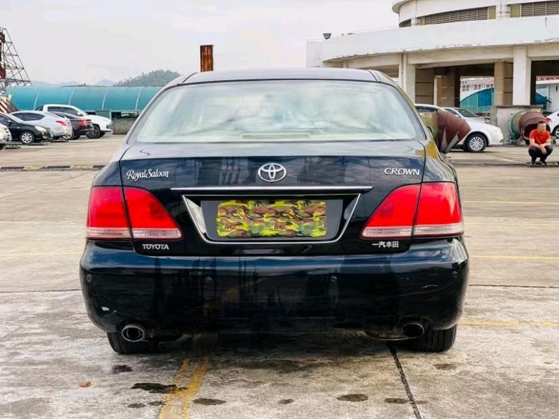 东莞06年丰田皇冠9