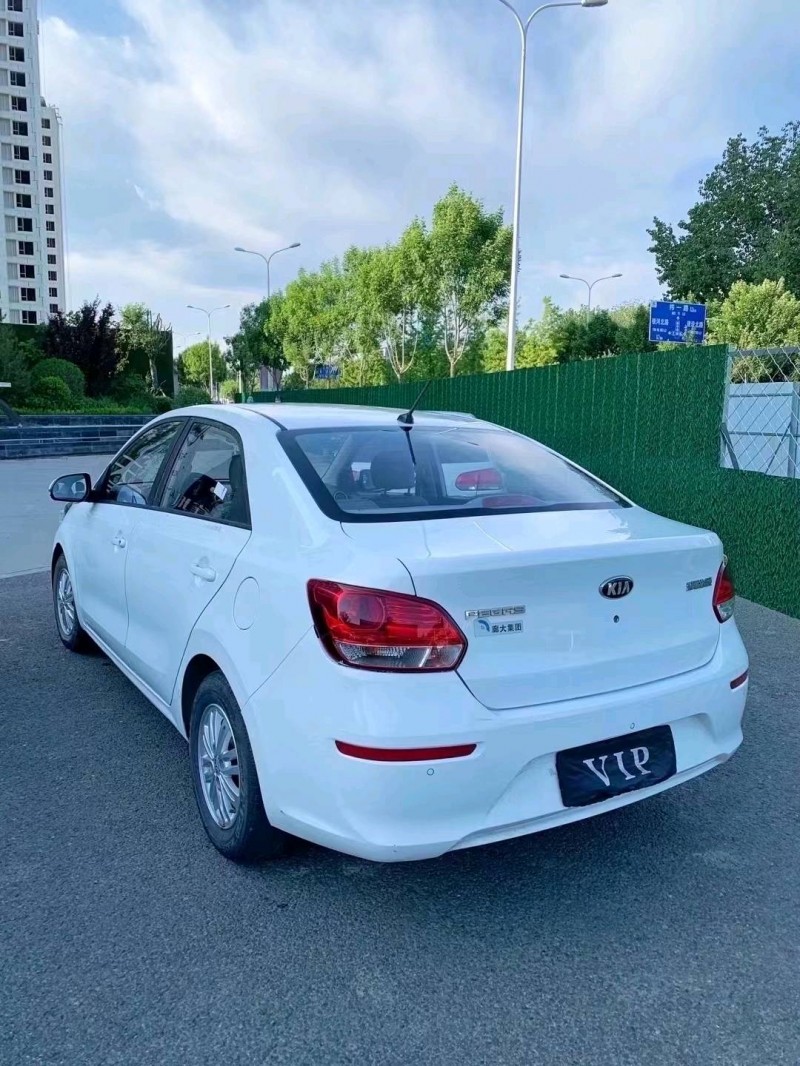 廊坊18年起亚焕驰8