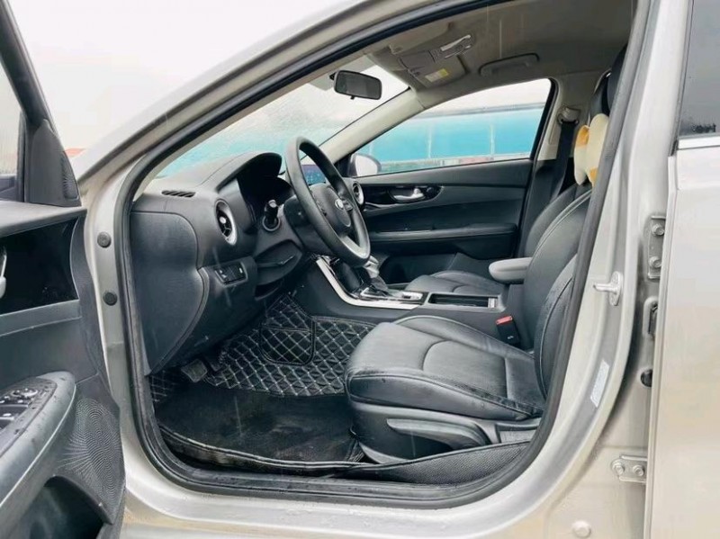 东莞19年起亚K33