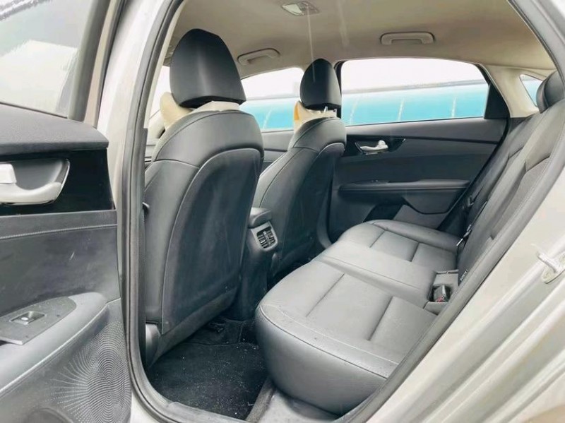 东莞19年起亚K34