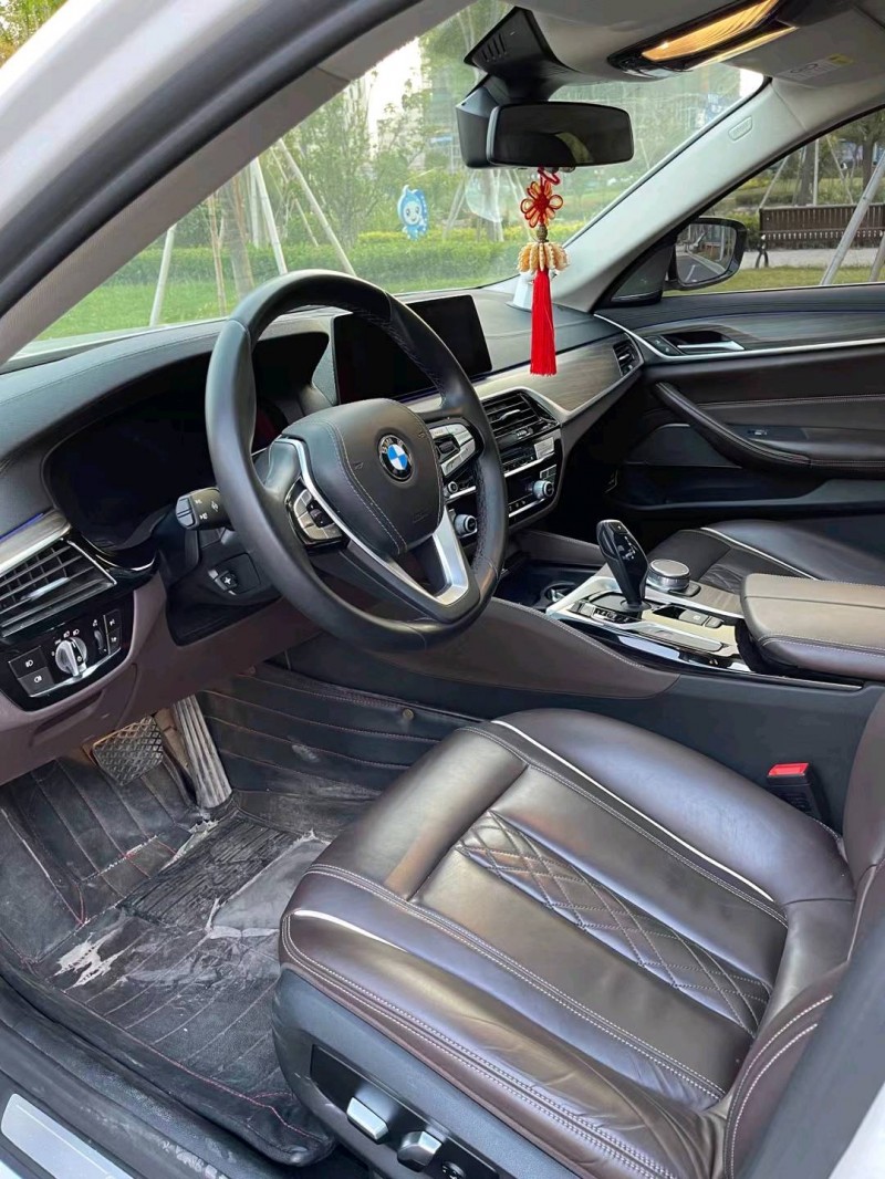 徐州18年宝马5系3