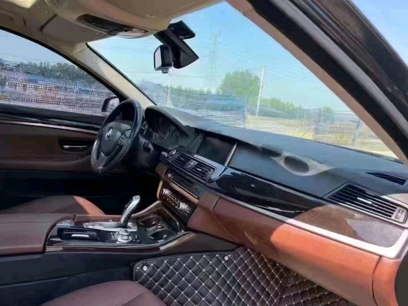 北京16年宝马5系4