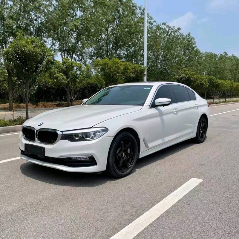 北京17年宝马5系3