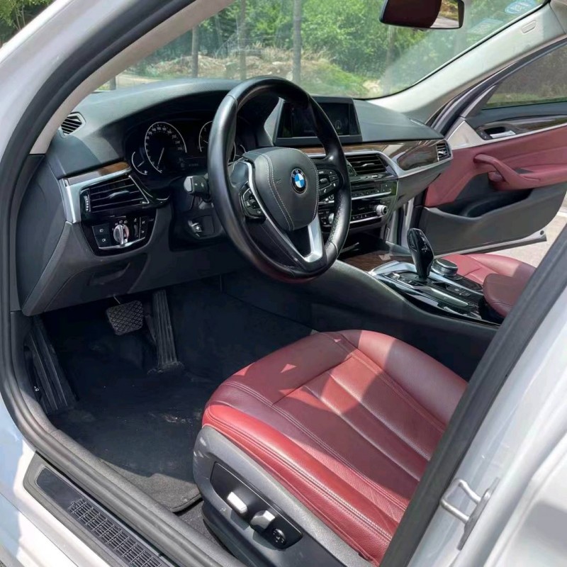 北京17年宝马5系8