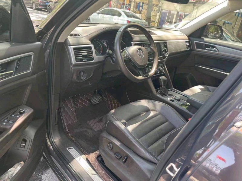 北京17年大众途昂9