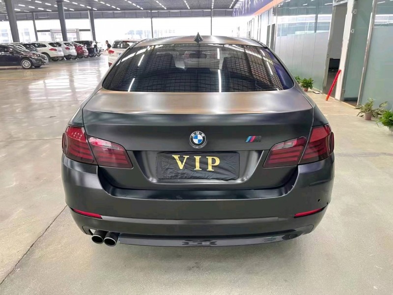 济宁11年宝马5系9