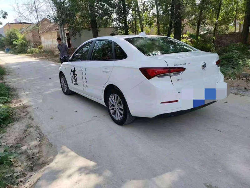 枣庄18年别克英朗GT3