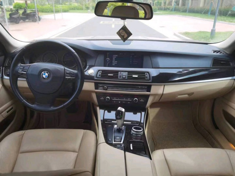 徐州11年宝马5系8