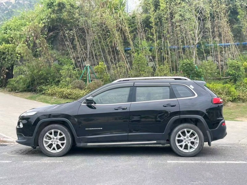 廣州16年Jeep自由光6