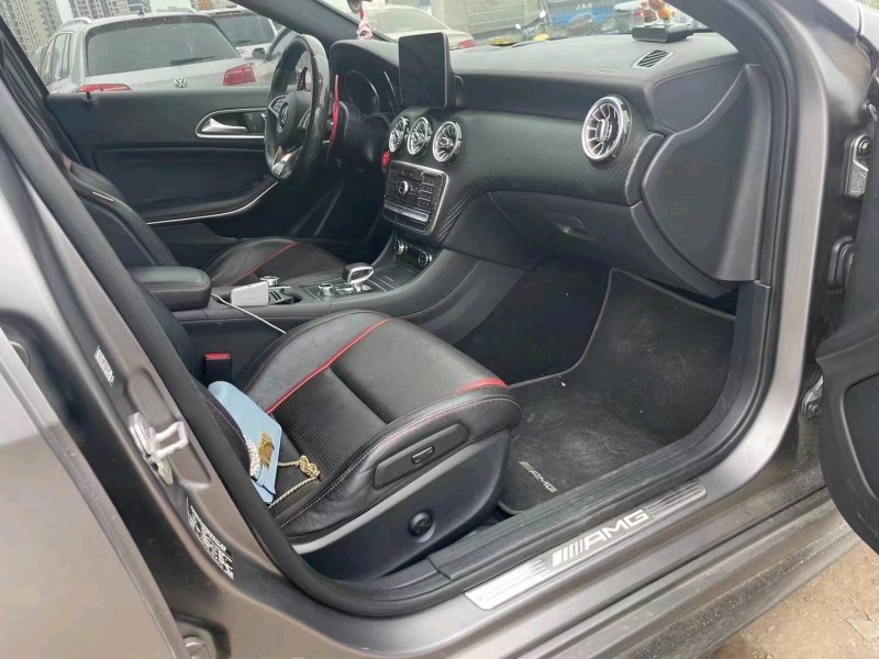 重庆16年奔驰AMG4