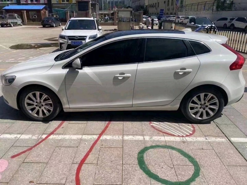 北京13年沃尔沃V404
