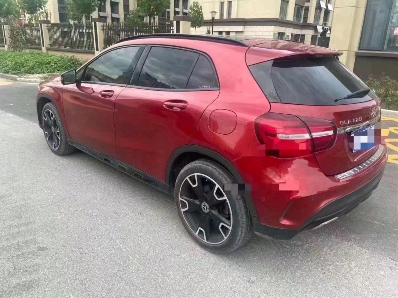 枣庄19年奔驰GLA6