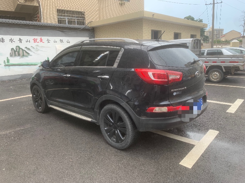 婁底15年起亞智跑2