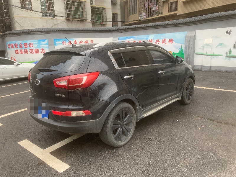 婁底15年起亞智跑1