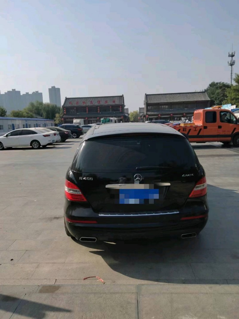 东营13年奔驰R4