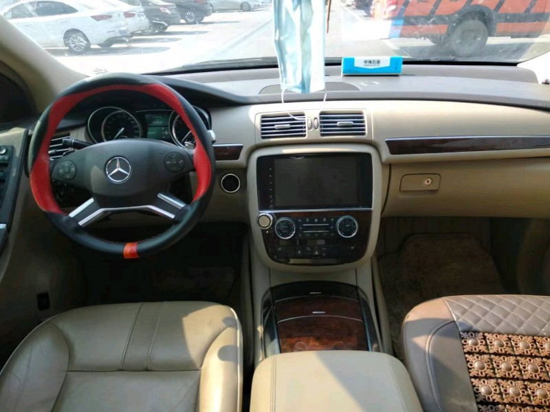 东营13年奔驰R9