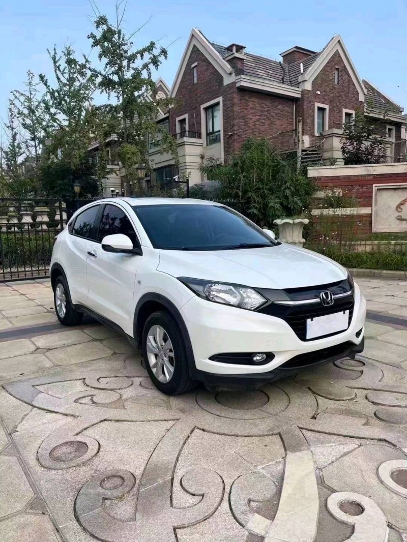 青岛16年本田缤智2