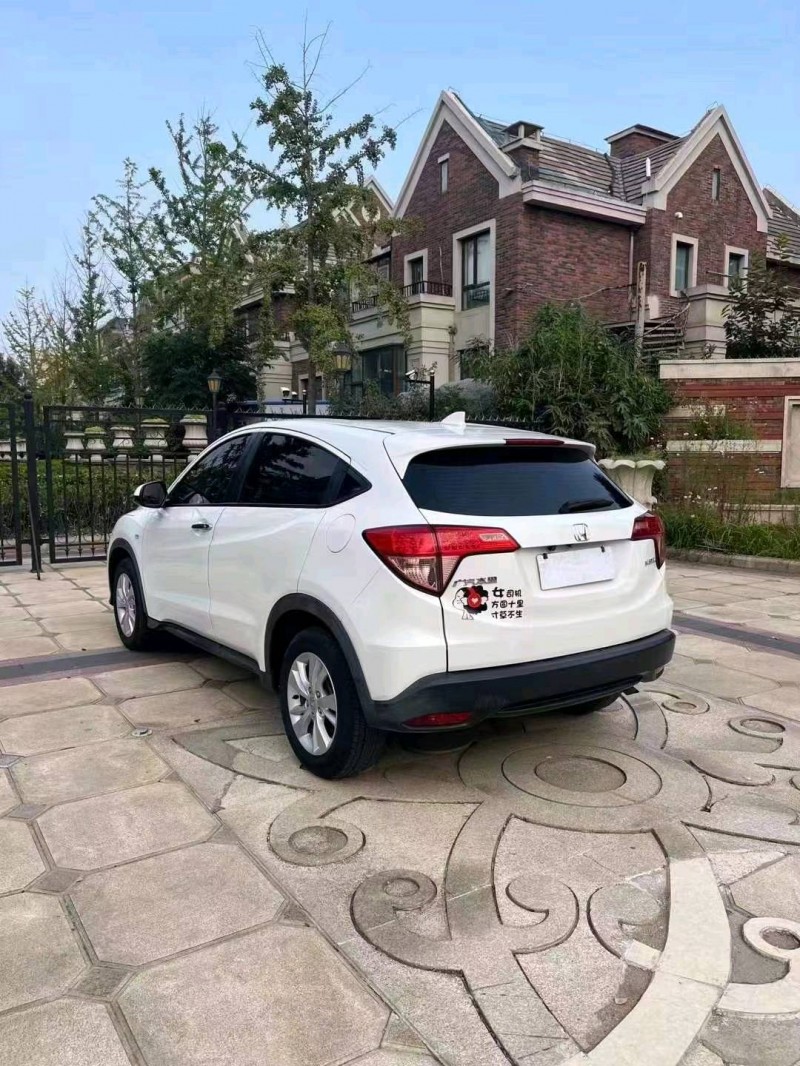 青岛16年本田缤智5