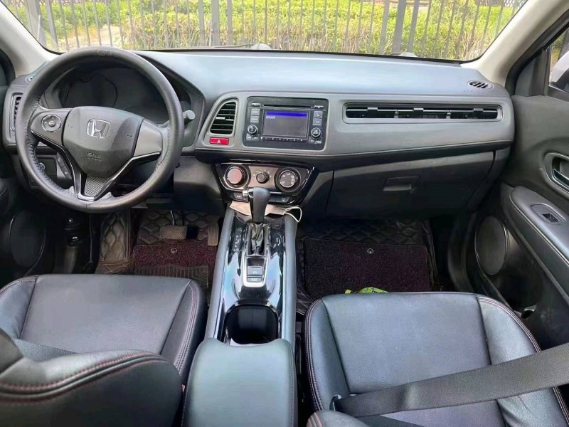 青岛16年本田缤智9